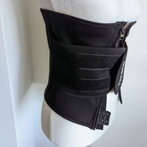 Waist trainer